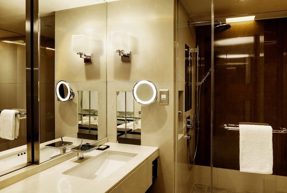 Hyatt Regency Tsim Sha Tsui Hotel