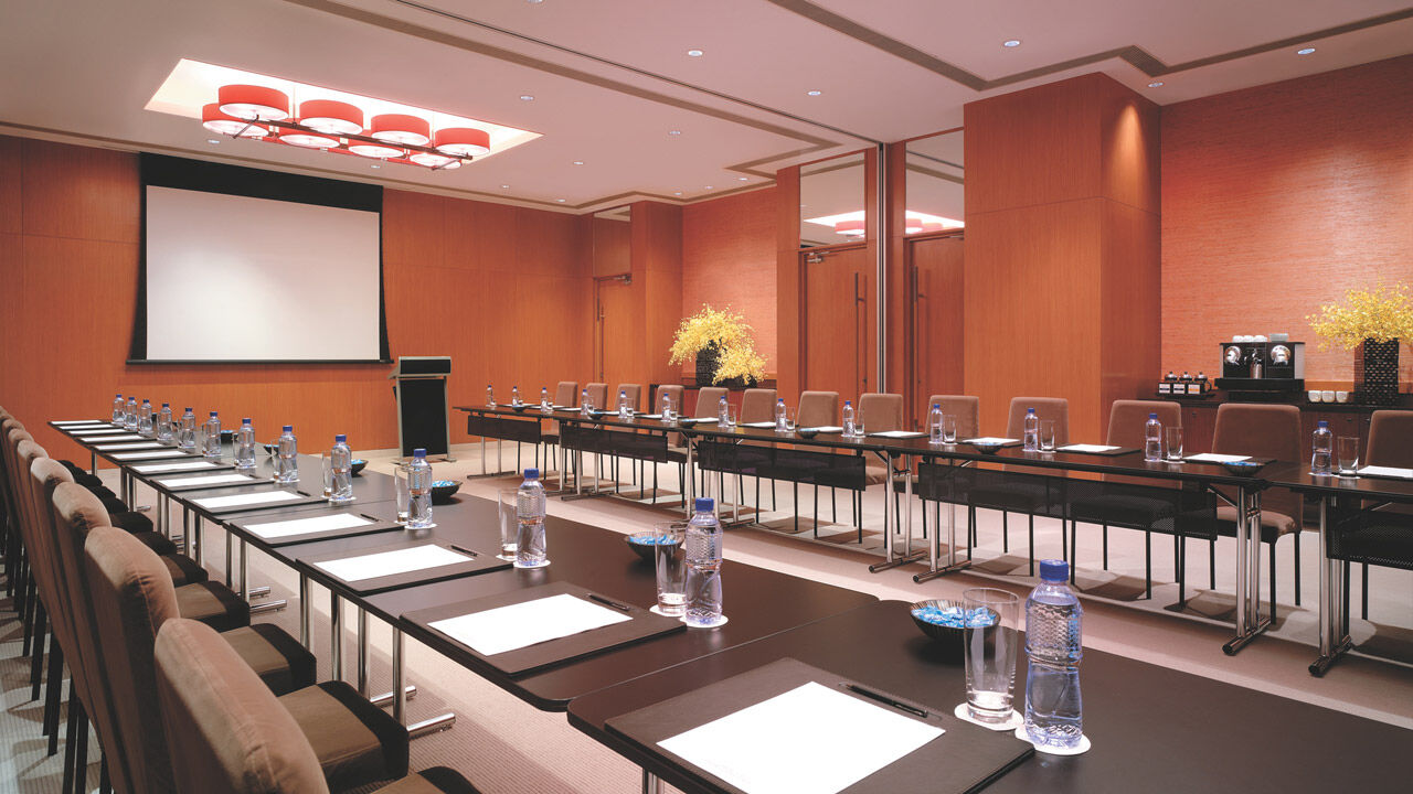 Hotel Hyatt Regency Tsim Sha Tsui 5*
